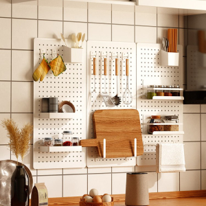 Bảng lỗ Pegboard  khu vực bếp Dola Home